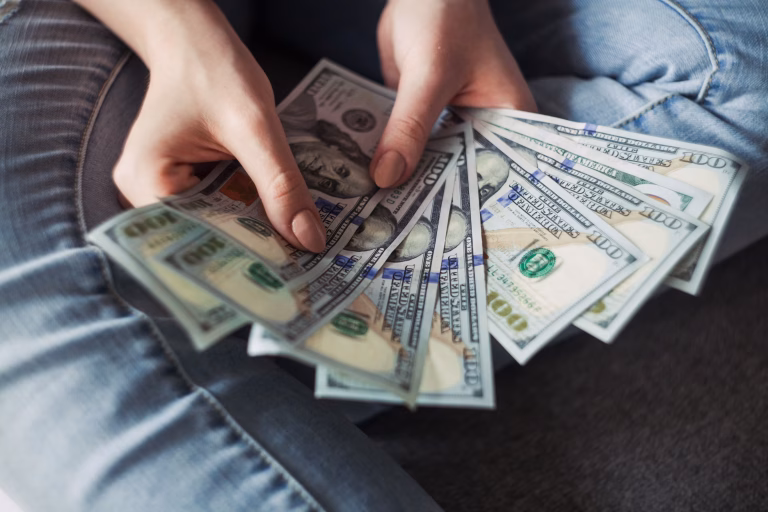 Smart Money Play: A Practical Guide to Managing Your Budget on gg777